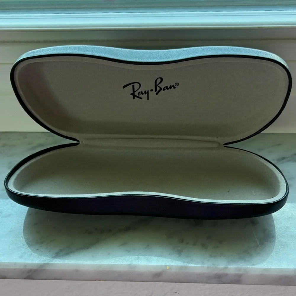 Ray-Ban sleek durable
